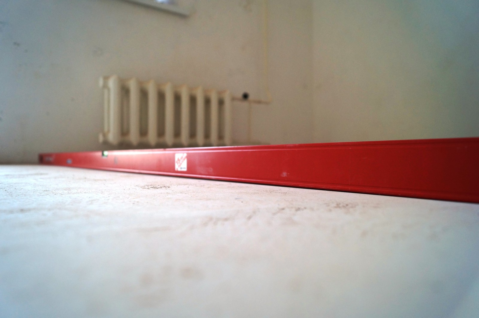 Контроль стяжки пола