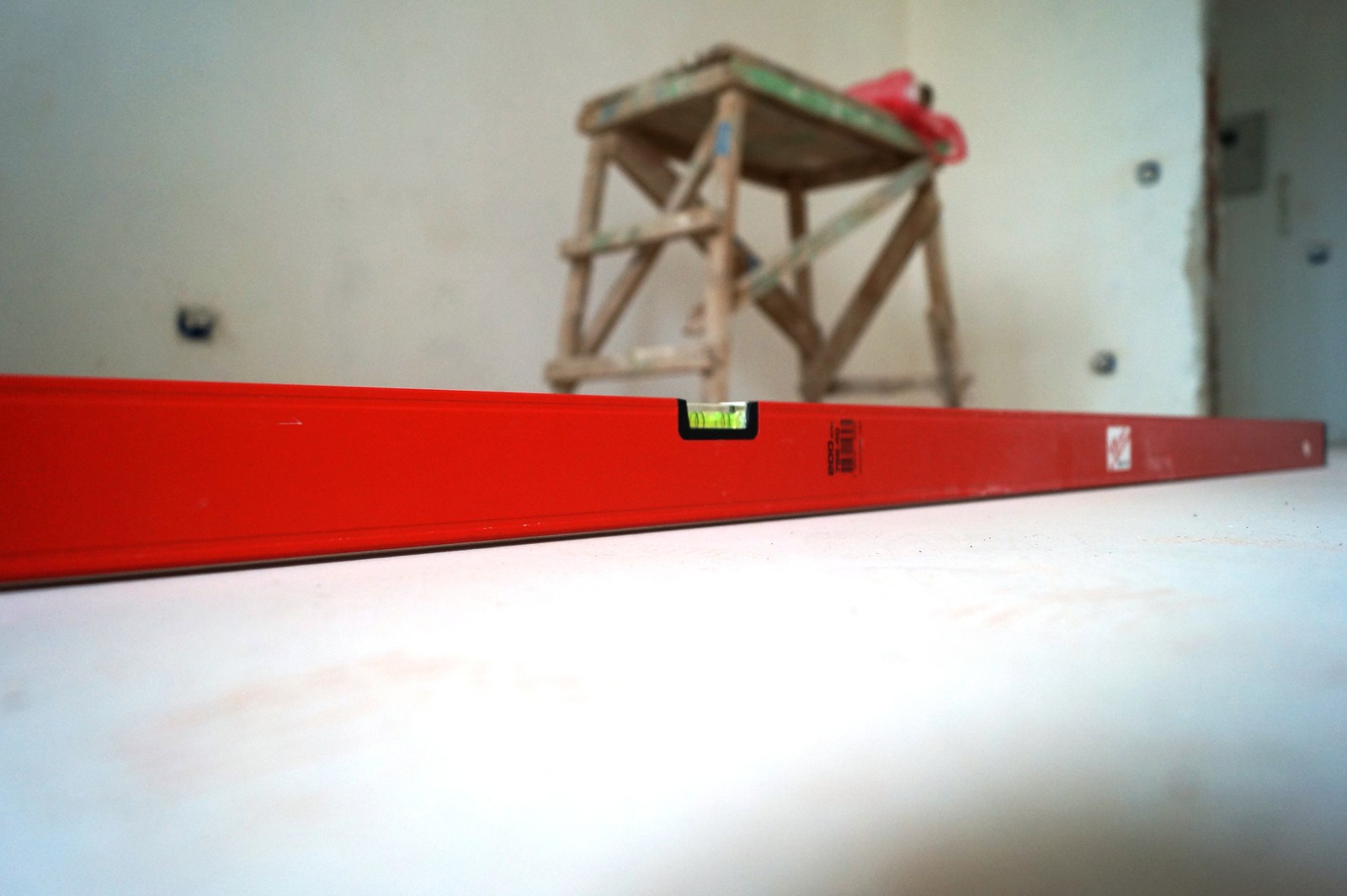 Контроль стяжки пола