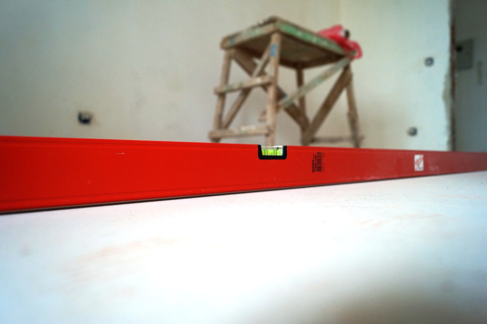 Контроль стяжки пола