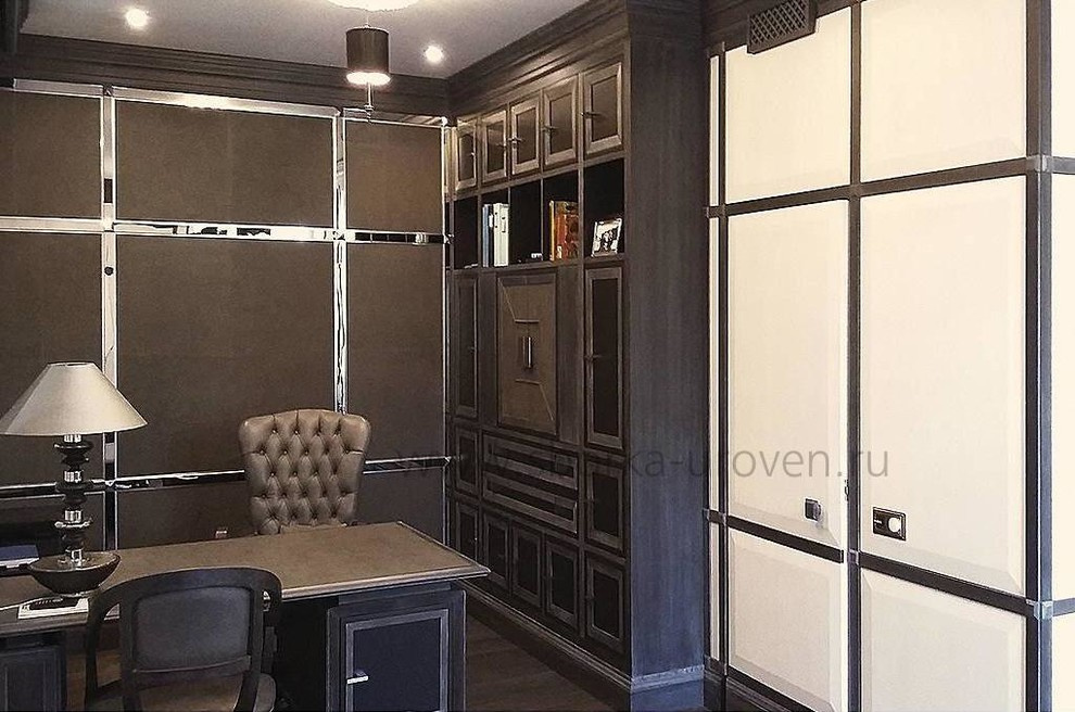 Монтаж стеновых панелей с карнизами, двери в гардеробную и встроенного шкафа в к