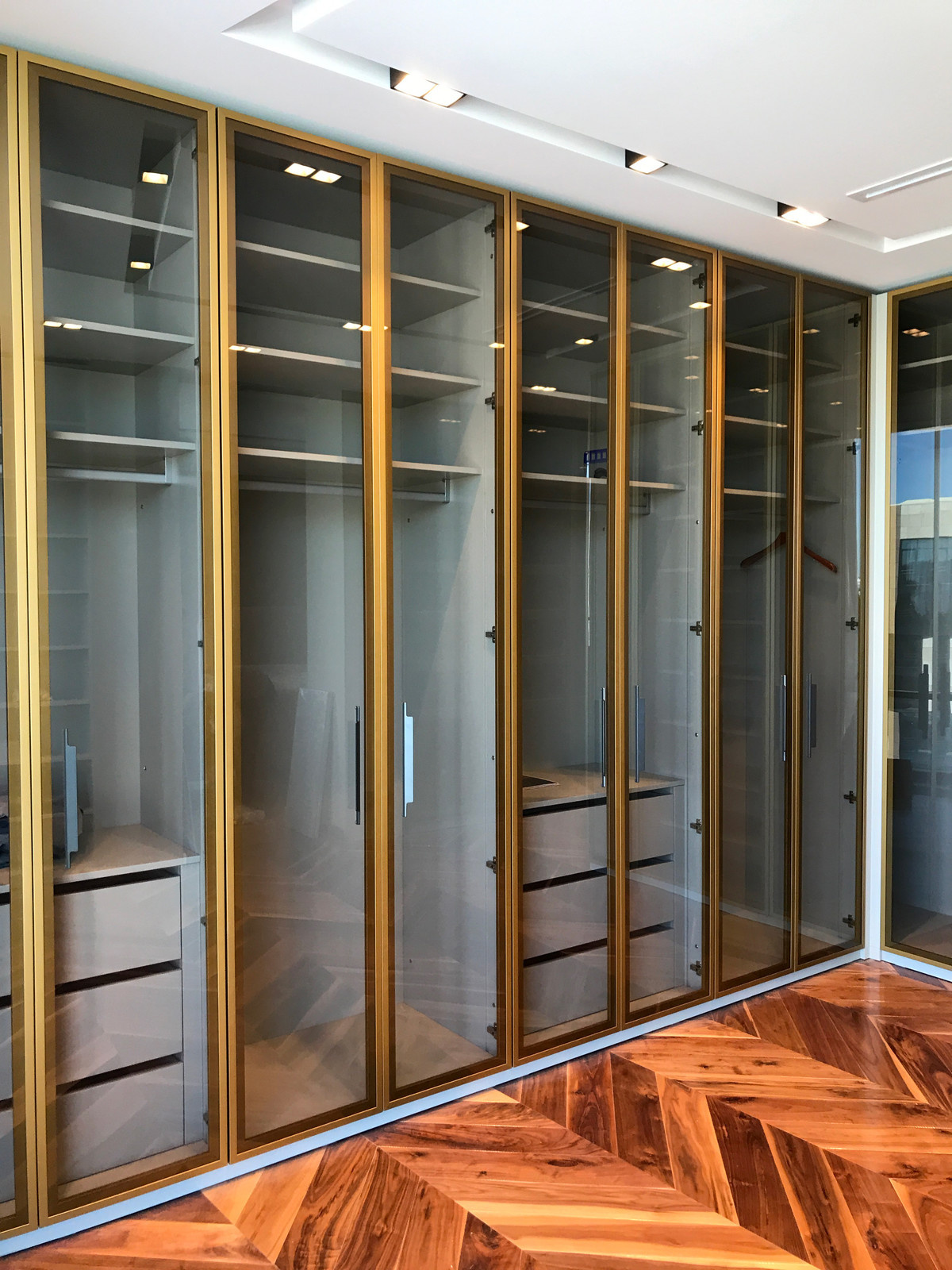 Современная гардеробная