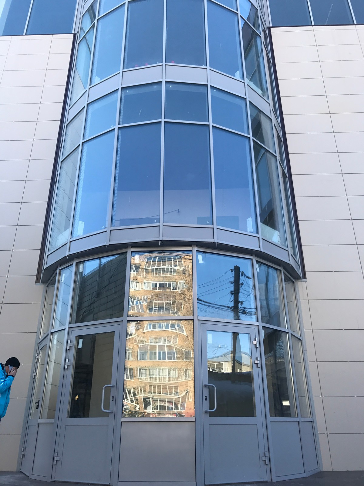 Остекление торгово-офисного центра