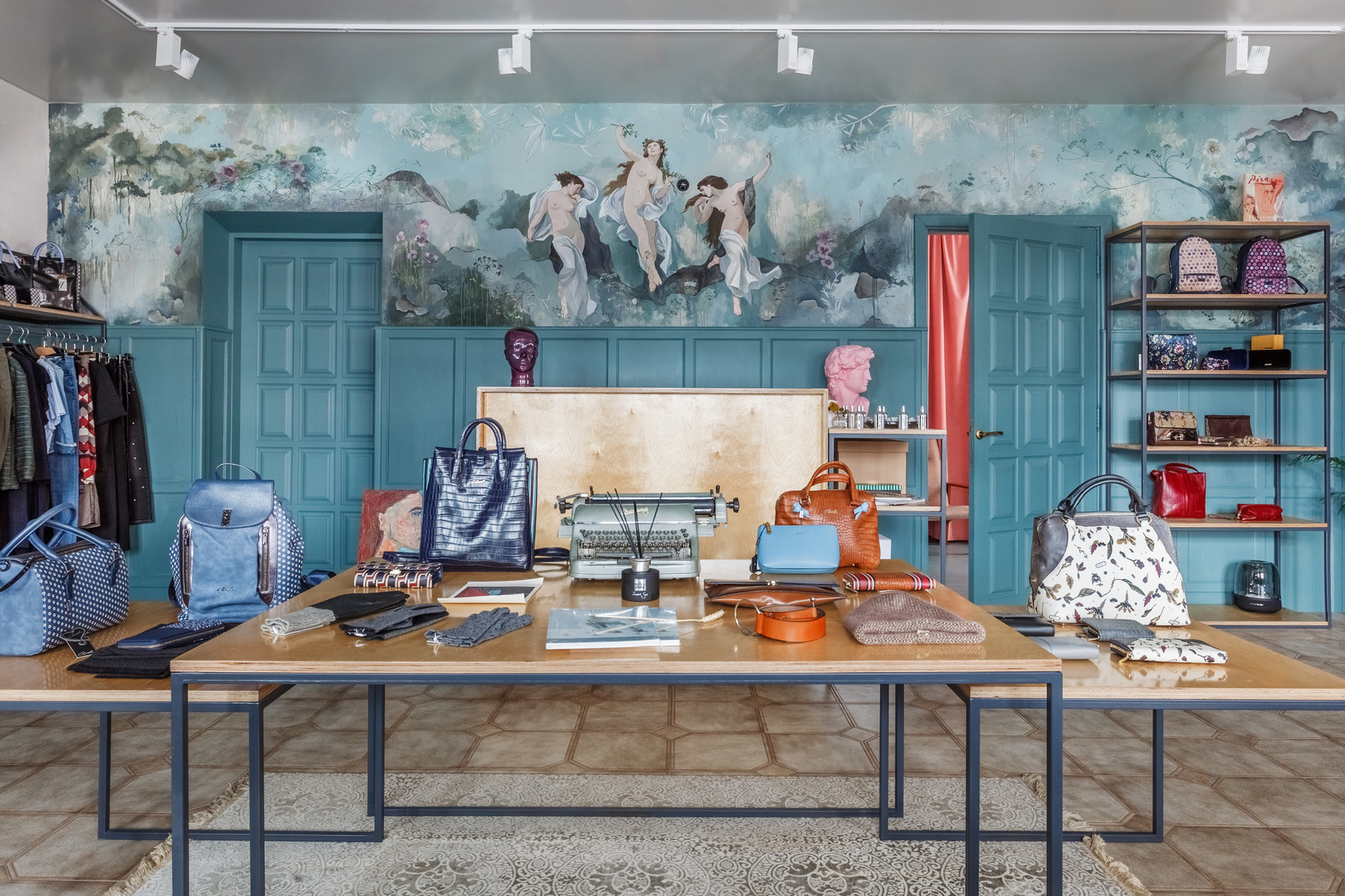 "SESTRA" Art-Showroom
