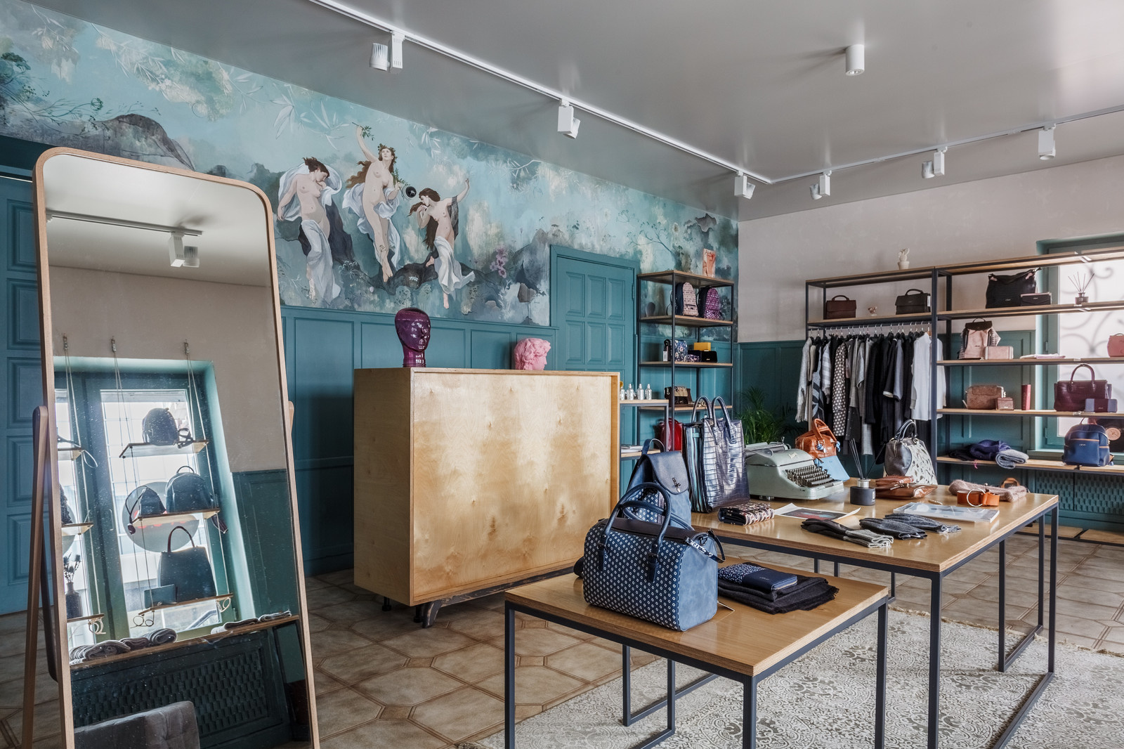 "SESTRA" Art-Showroom