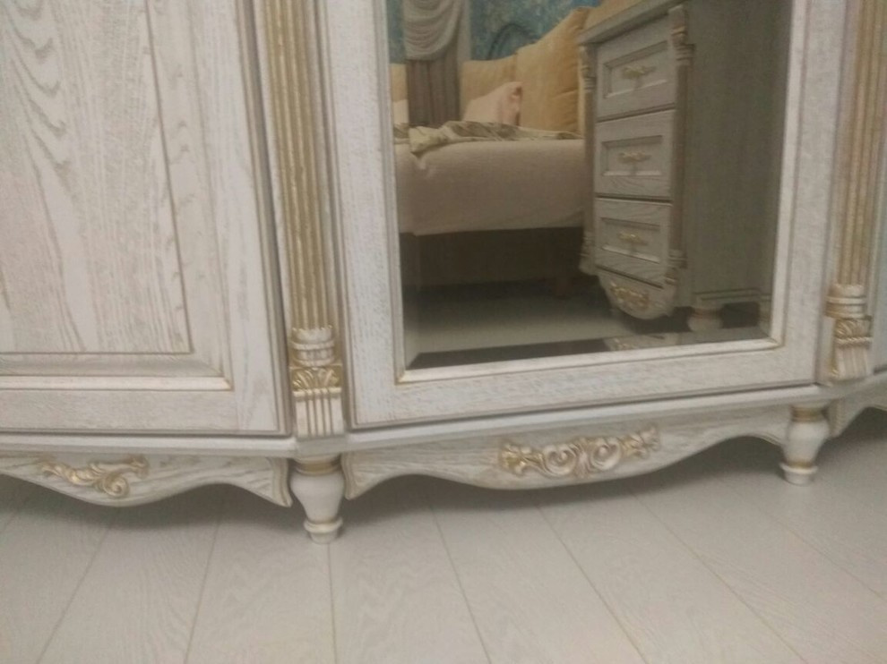 Спальня из массива дуба, с резьбой