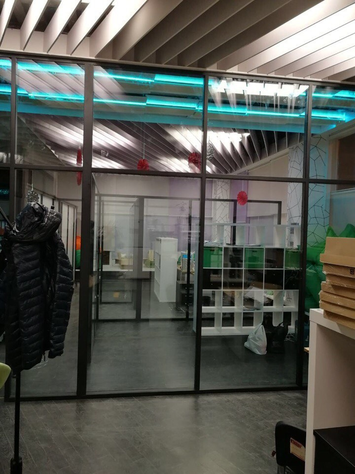 Стеклянные перегородки для офиса на Чкаловской