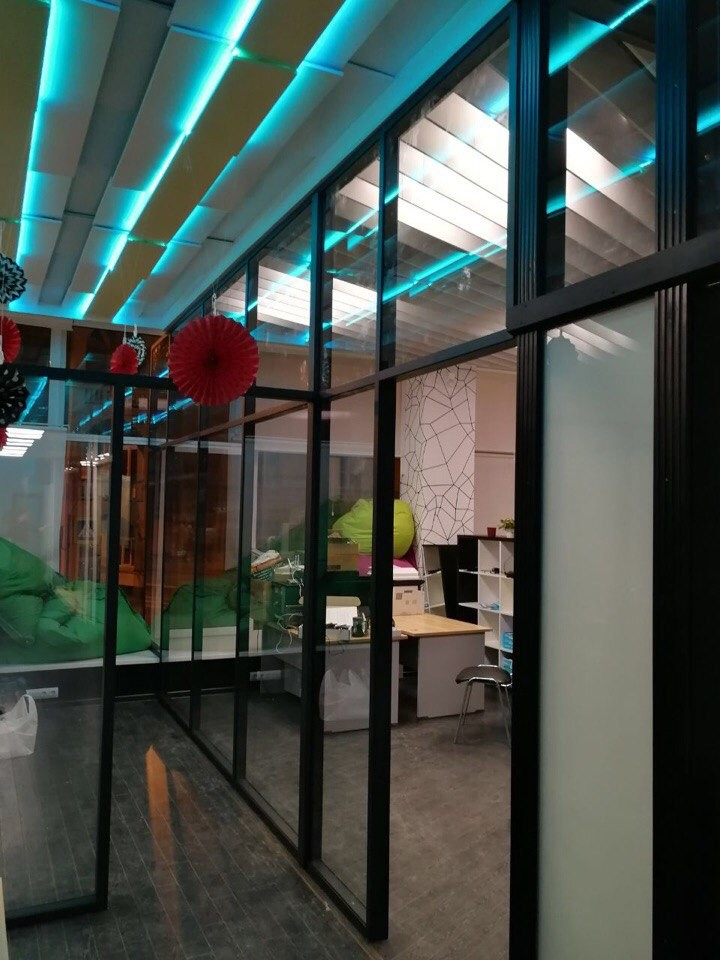 Стеклянные перегородки для офиса на Чкаловской