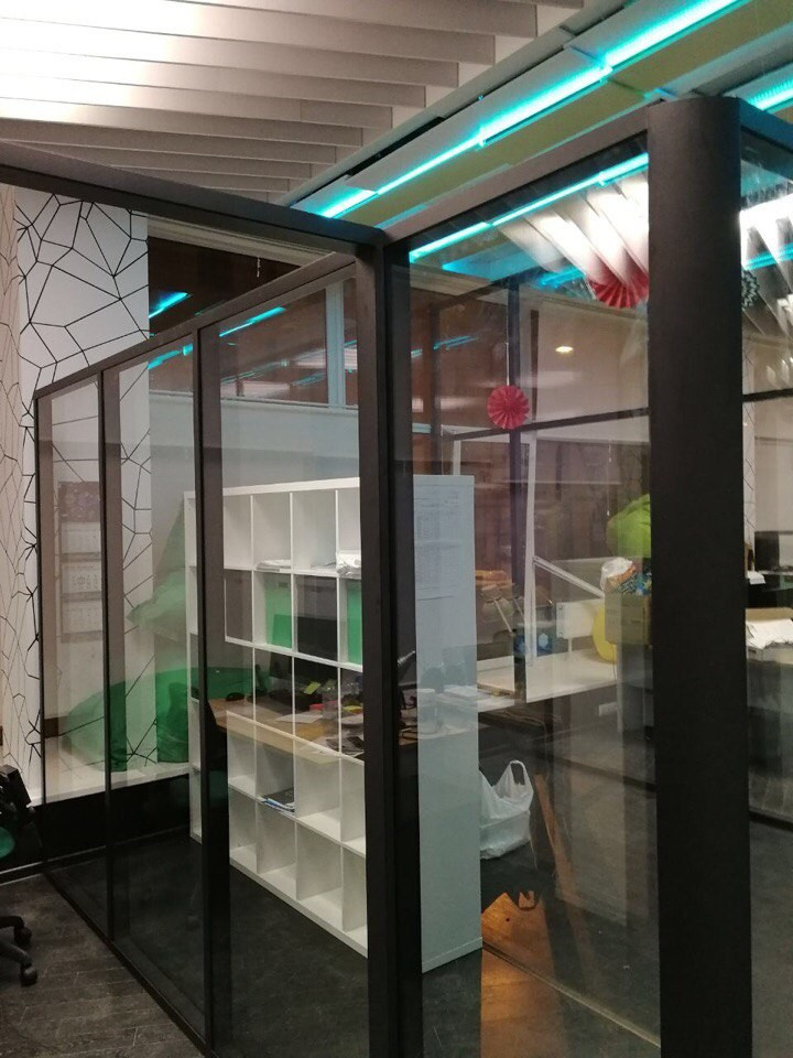 Стеклянные перегородки для офиса на Чкаловской