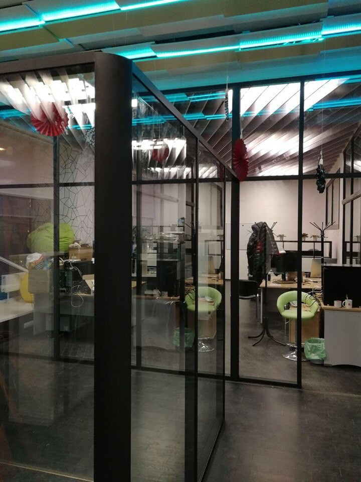 Стеклянные перегородки для офиса на Чкаловской