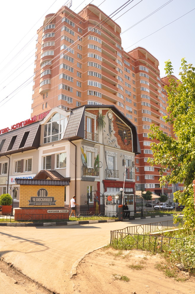 роспись фасада торгового центра