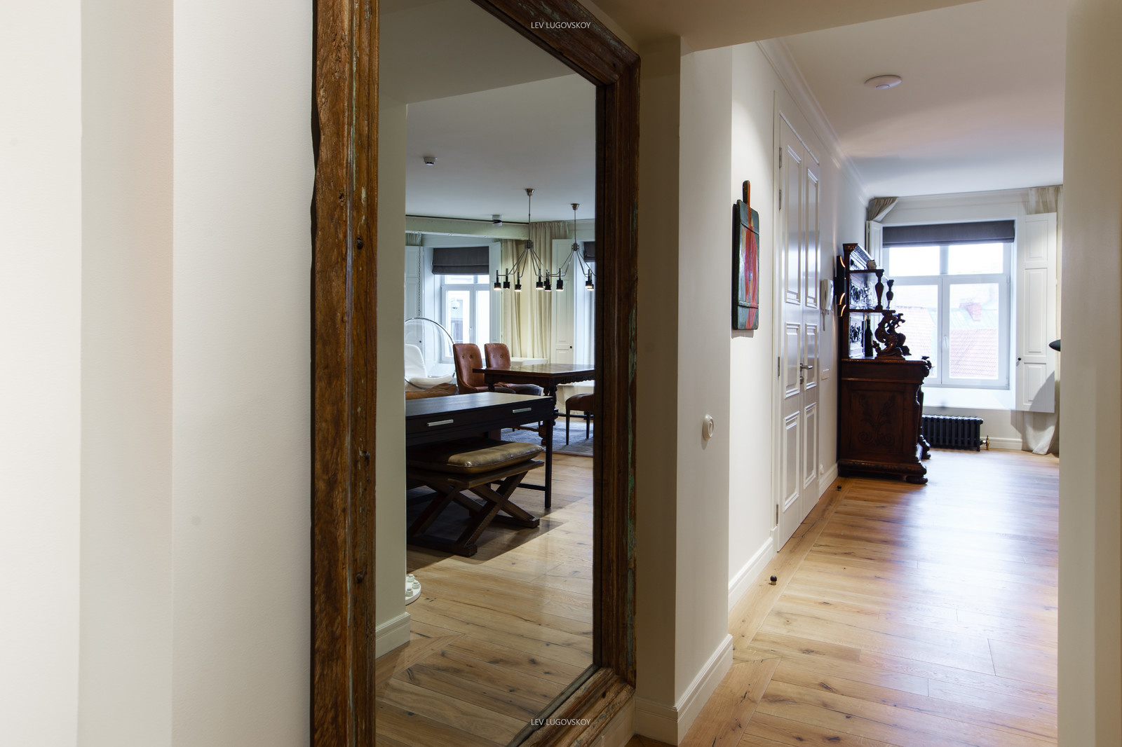 T-TRIPTYCH apArtment