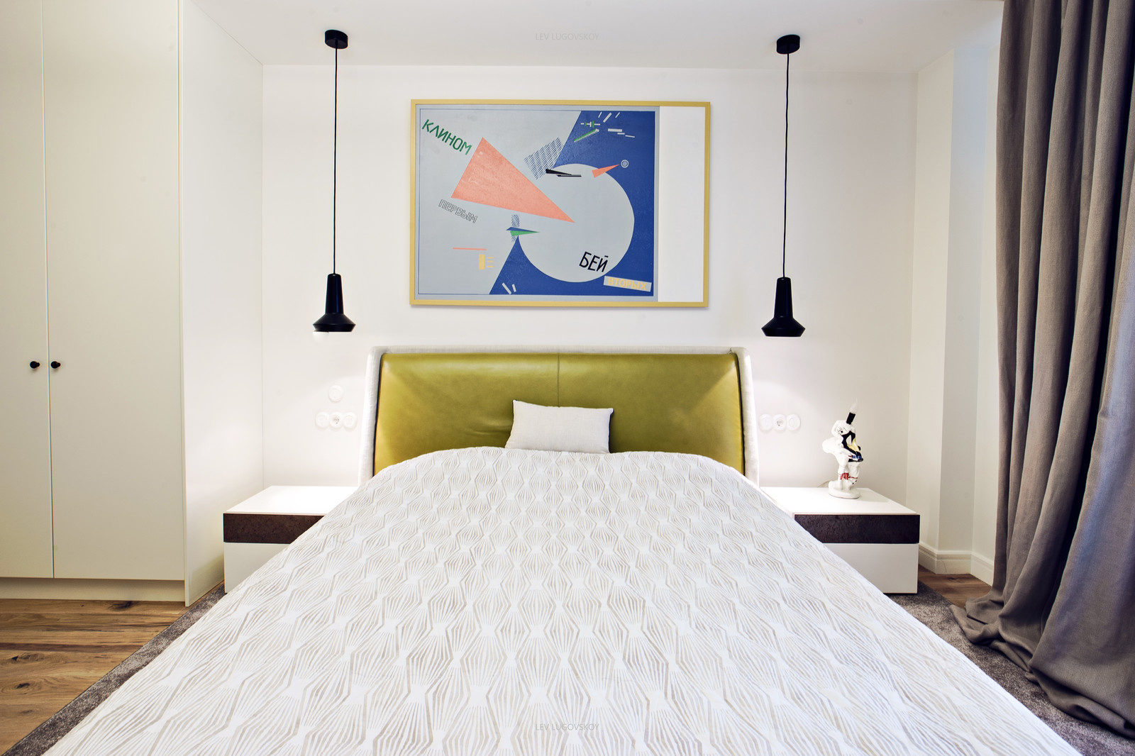 T-TRIPTYCH apArtment