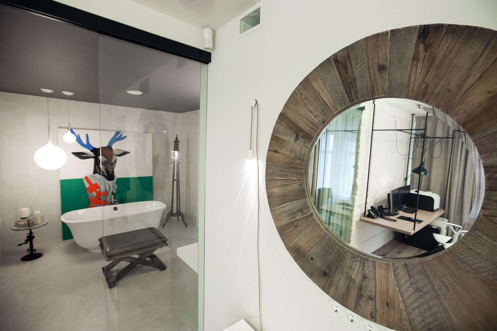 T-TRIPTYCH apArtment