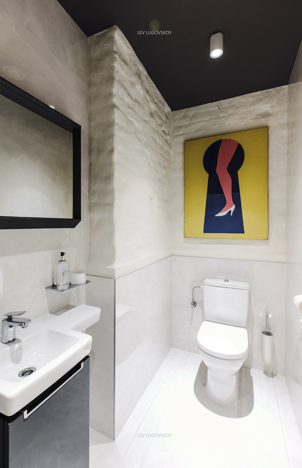 T-TRIPTYCH apArtment