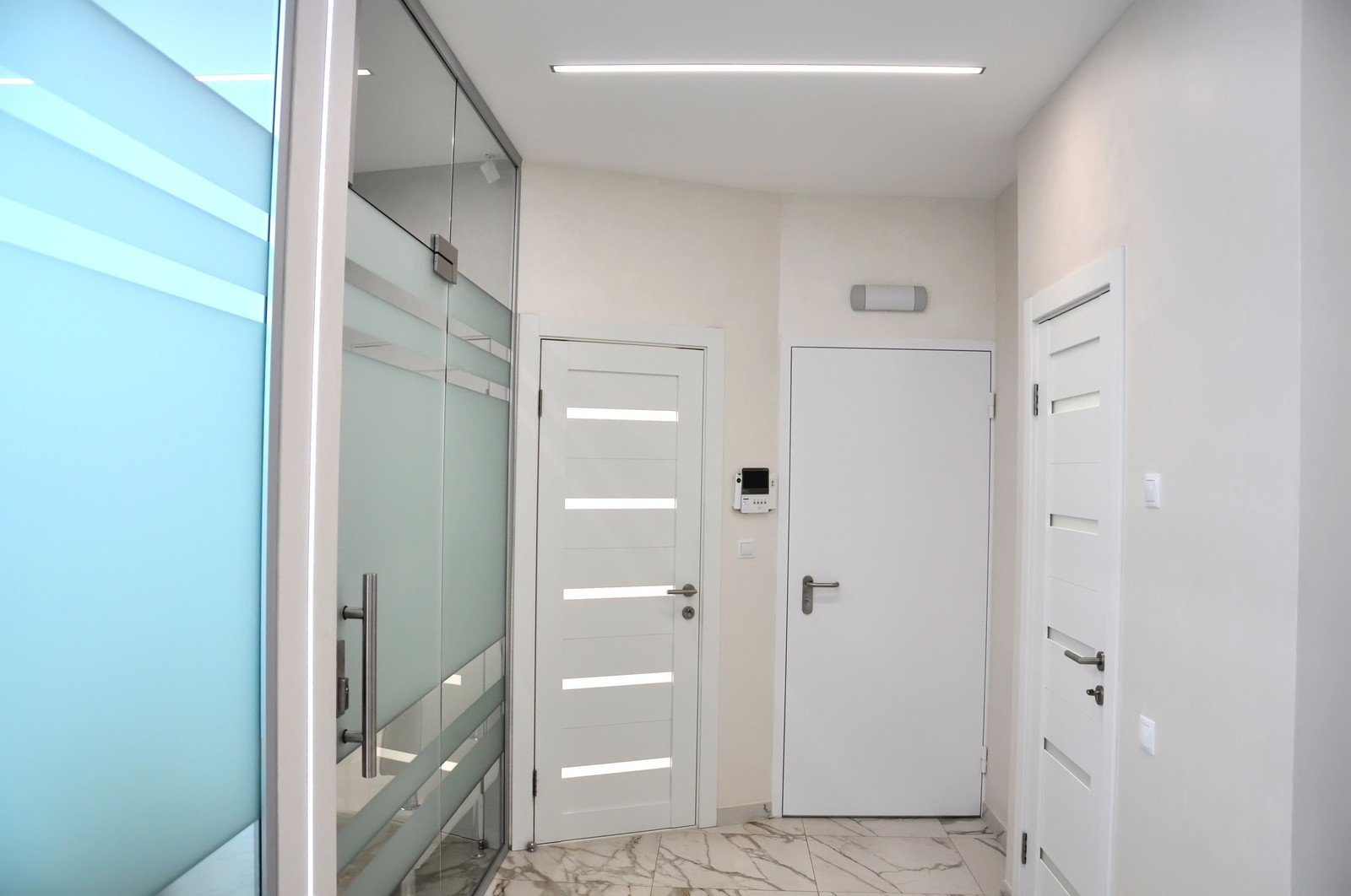 Авторская стоматология доктора Петрова "Artes"