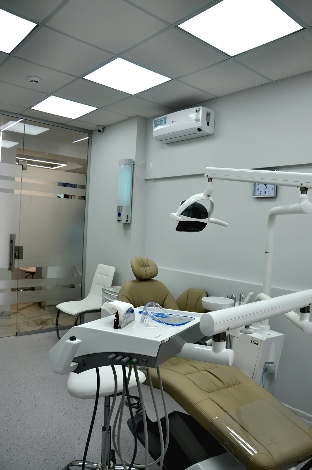 Авторская стоматология доктора Петрова "Artes"