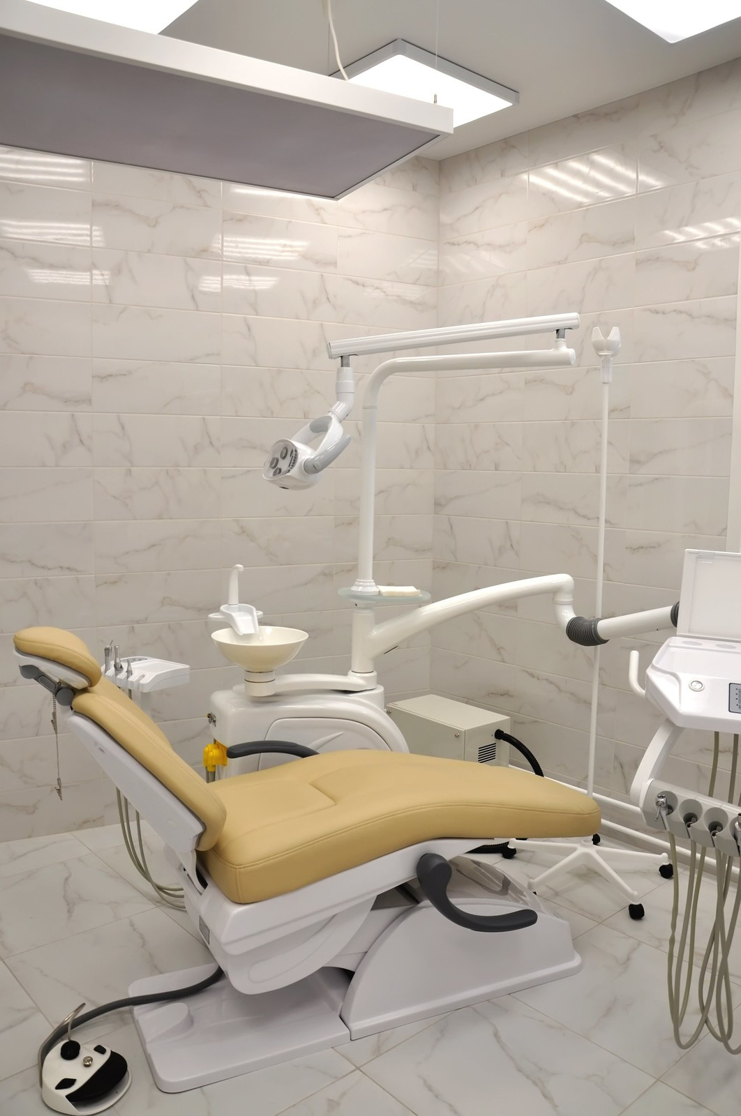 Авторская стоматология доктора Петрова "Artes"