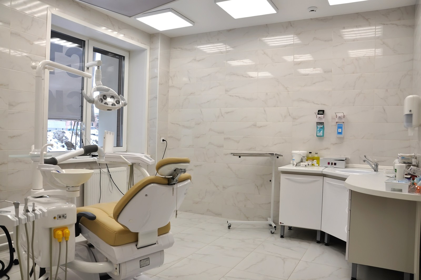 Авторская стоматология доктора Петрова "Artes"