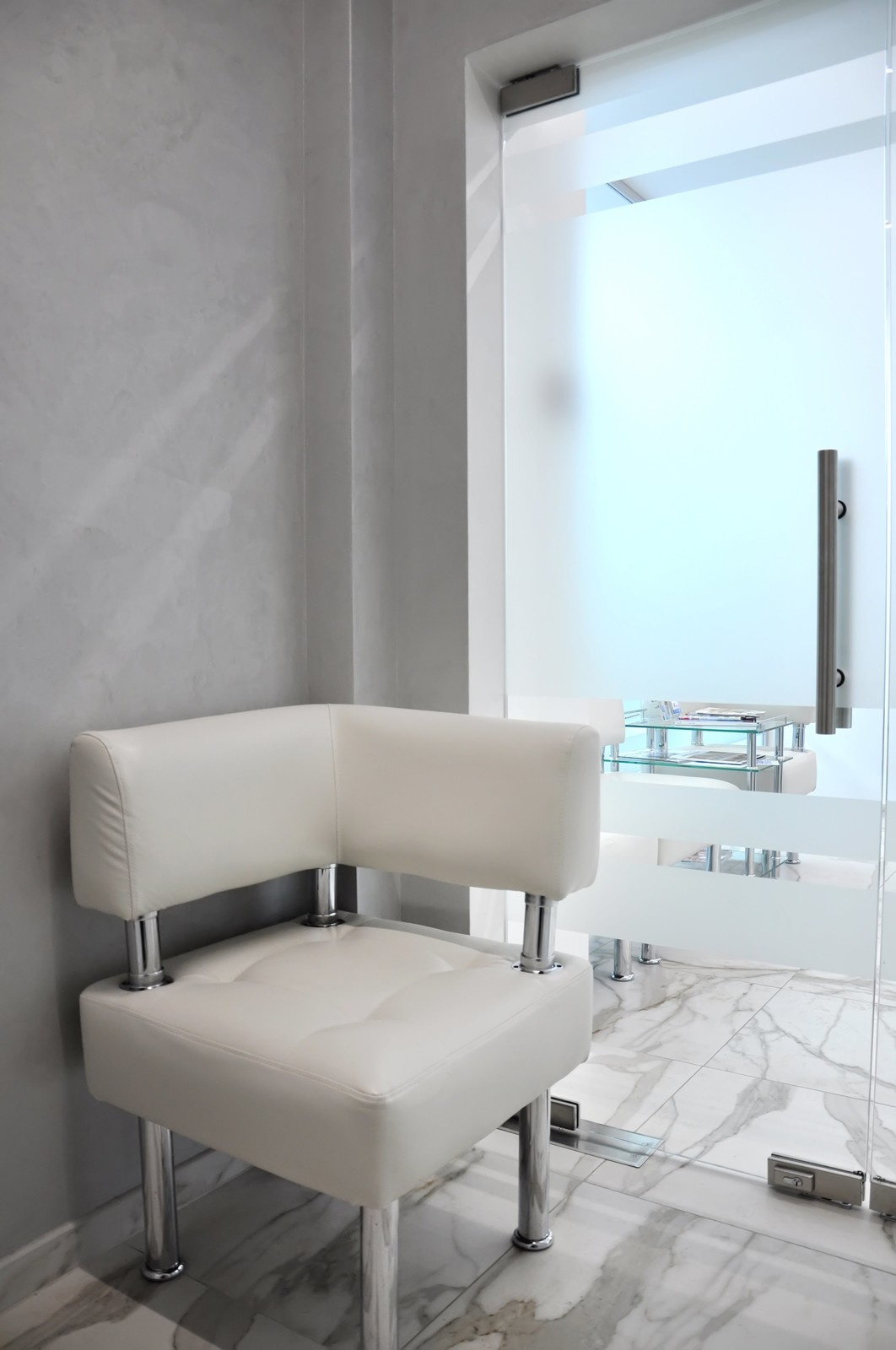 Авторская стоматология доктора Петрова "Artes"