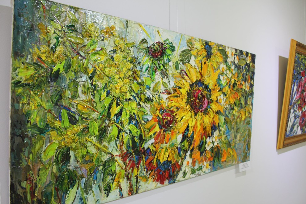 Interior decoration paintings.