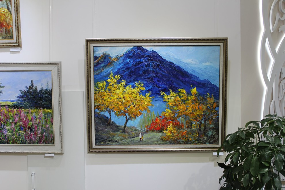 Interior decoration paintings.