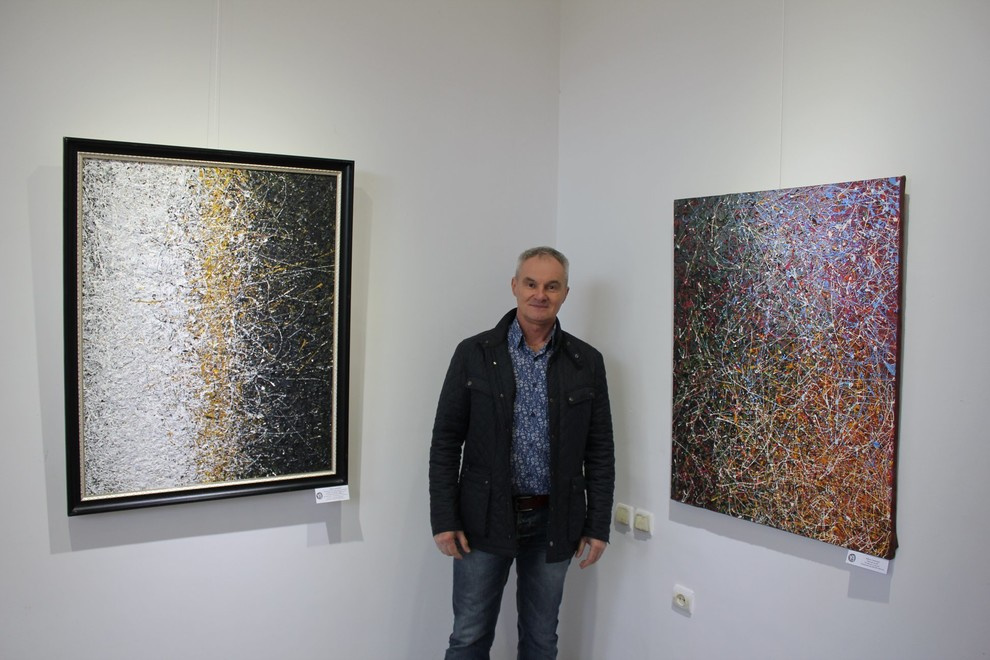 Interior decoration paintings.