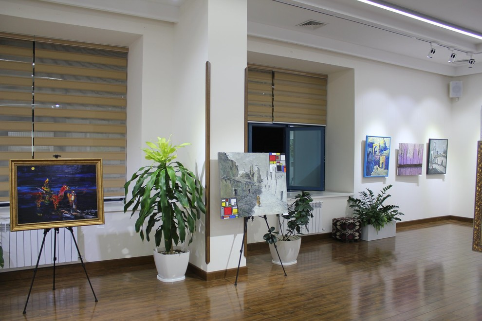 Interior decoration paintings.