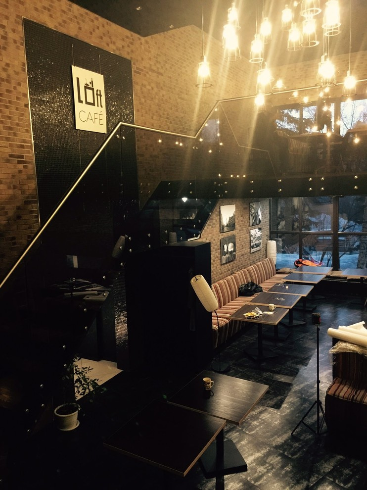 Интерьер в Кафе «LOFT lounge» в ГК «ИжОтель»