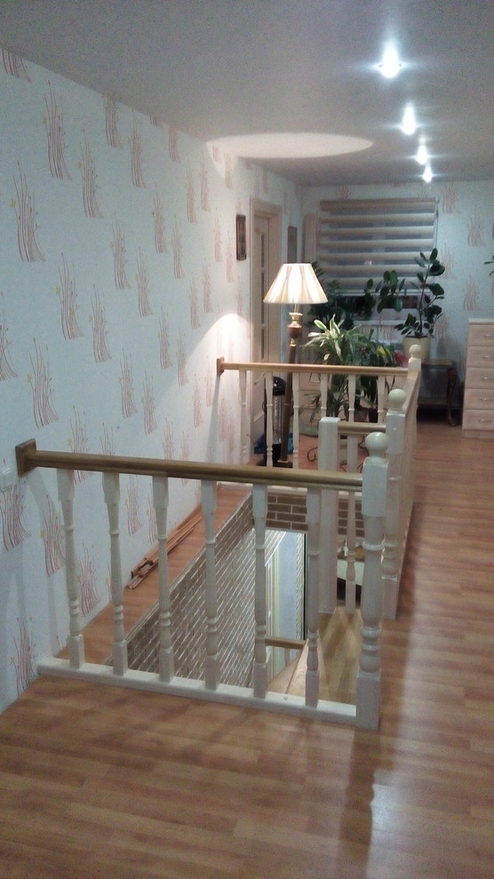 2-х цветная деревянная лестница