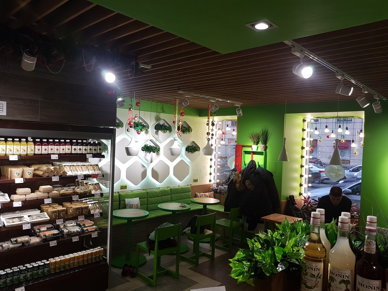 Торговое освещение трековые системы