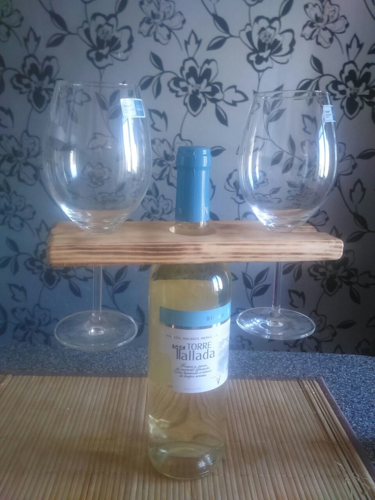 Обложка проекта: Bottle Wine Glass Holder