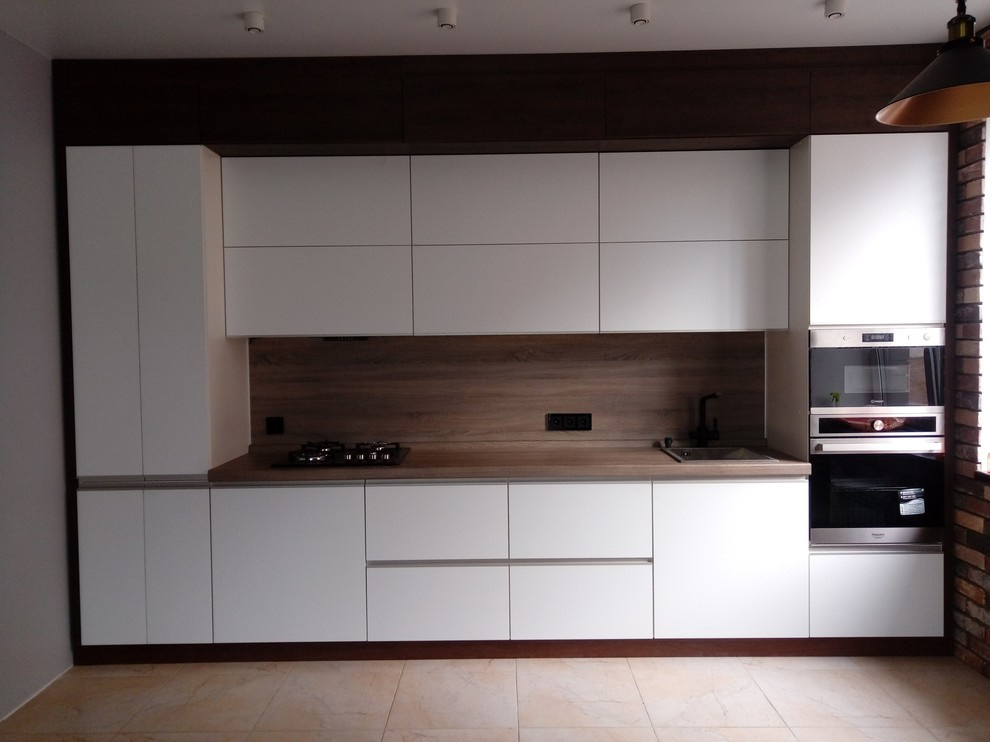 Кухня (фасады - акрил).