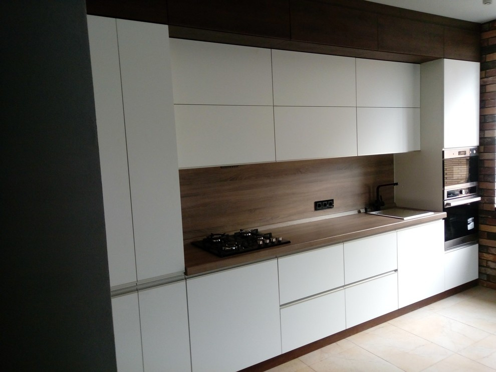 Кухня (фасады - акрил).