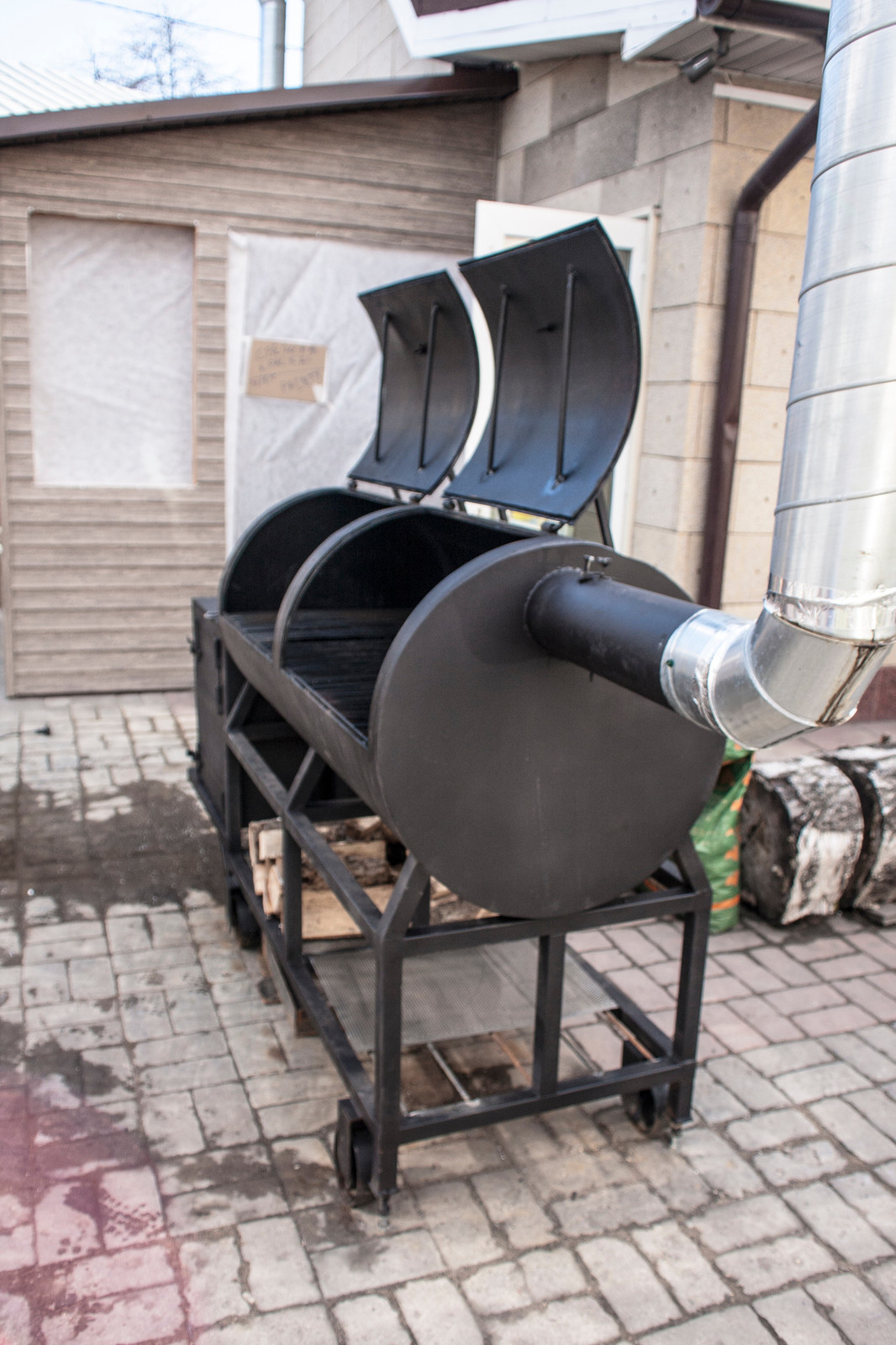 Смоукер/ барбекю для кафе Брюгге