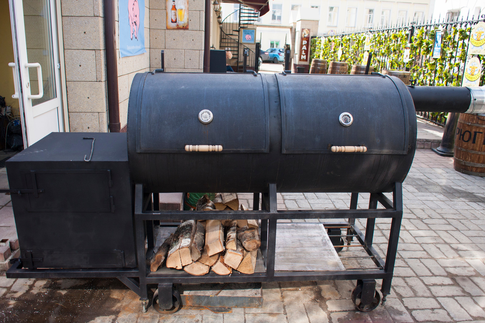 Смоукер/ барбекю для кафе Брюгге