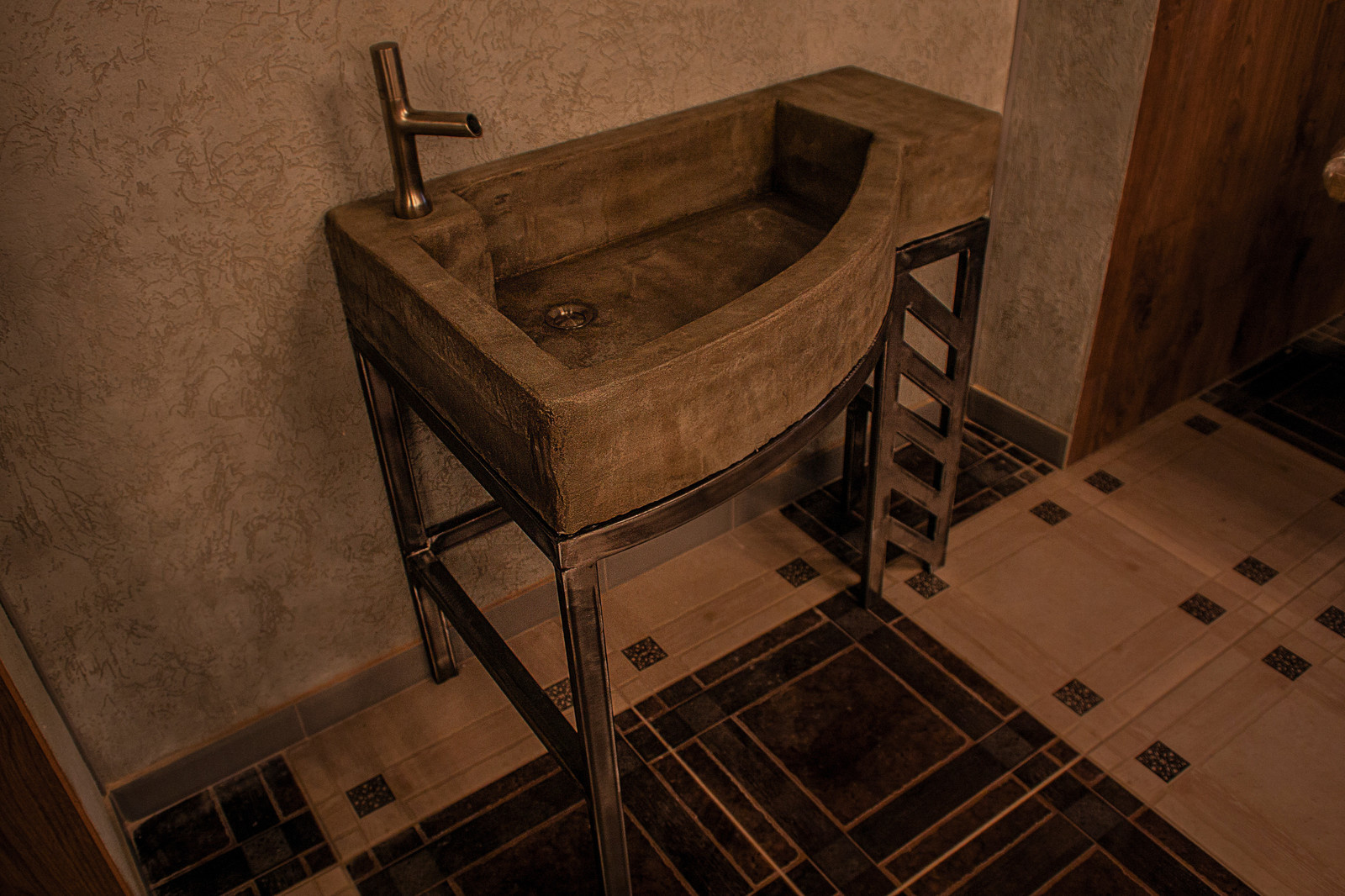 Обложка проекта: Бетонная раковина