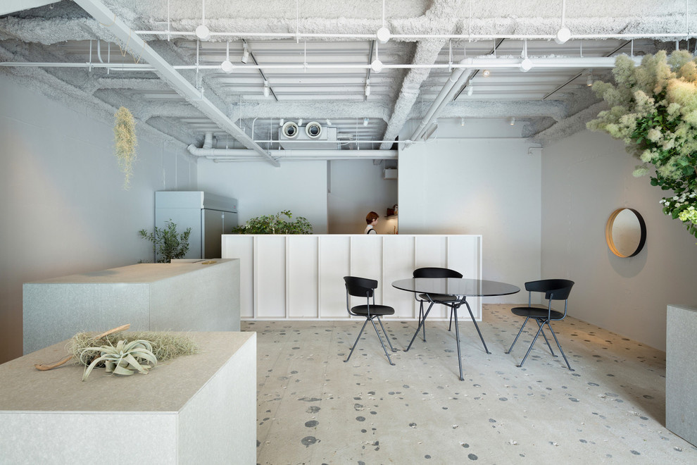 Декоративные бетонные полы в миниатюрном цветочном магазине