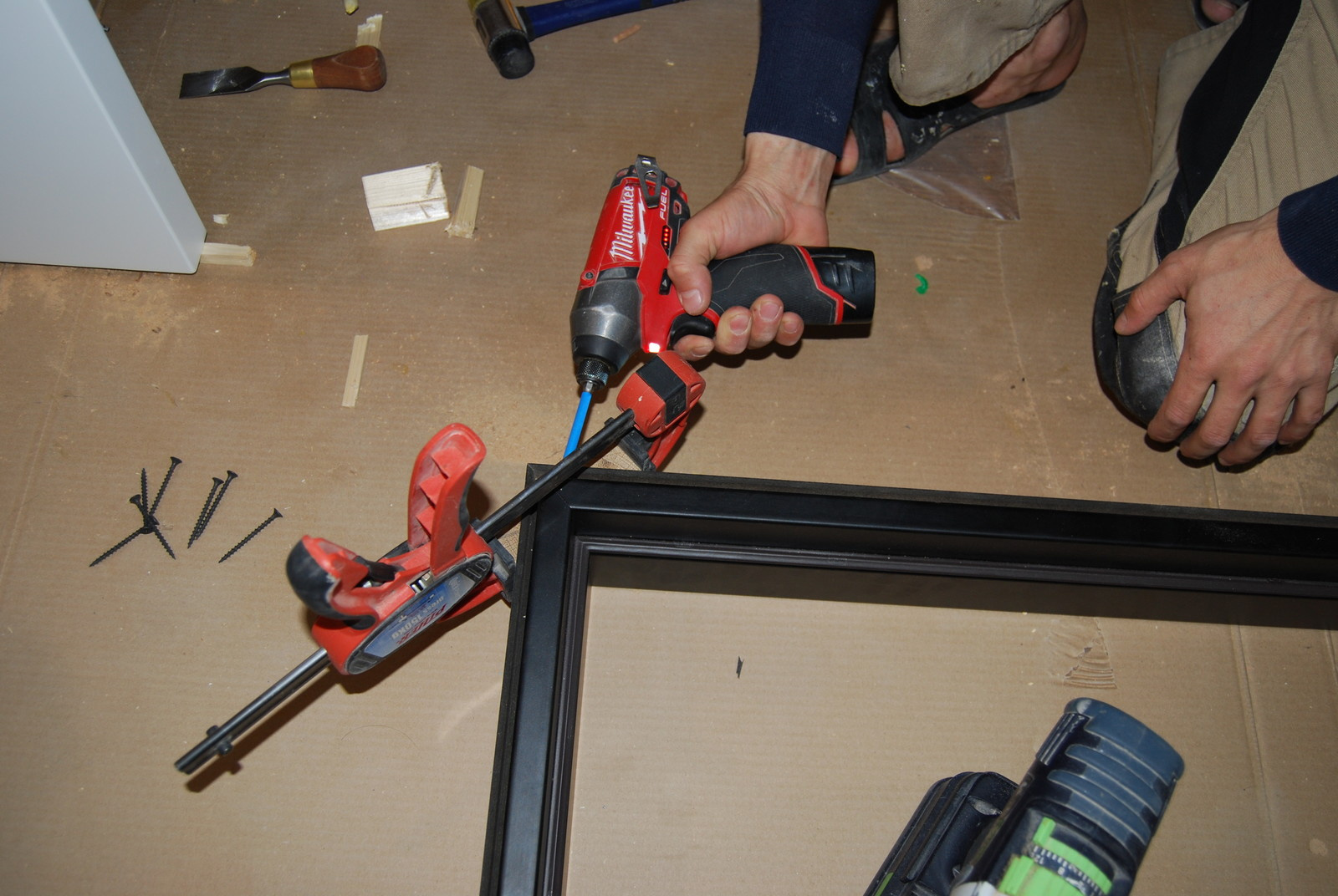 Правильная установка межкомнатных дверей