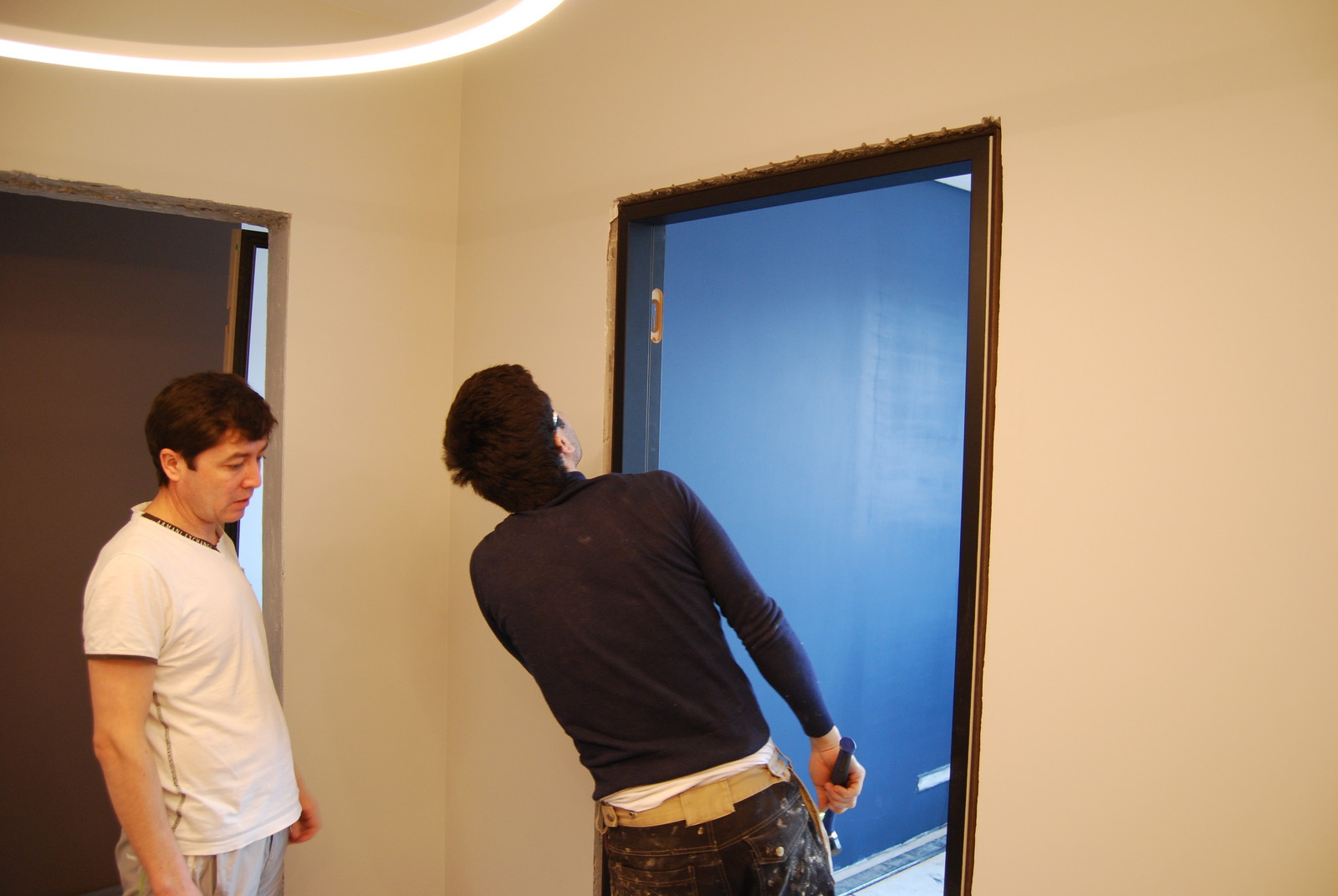 Правильная установка межкомнатных дверей