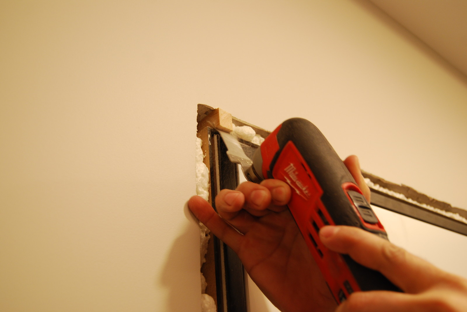 Правильная установка межкомнатных дверей