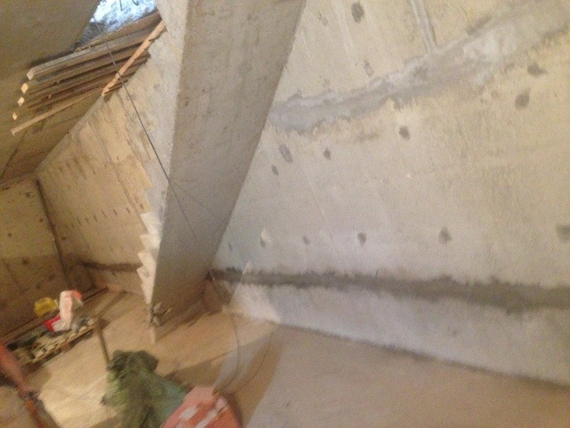 Гидроизоляция стен первого этажа и подвального помещения в частном загородном до