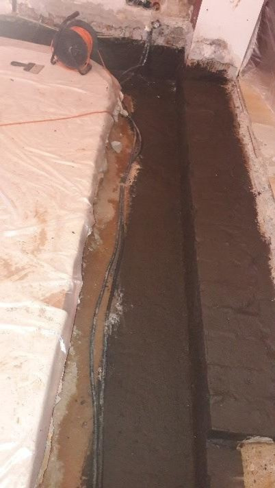 Гидроизоляция стен первого этажа и подвального помещения в частном загородном до