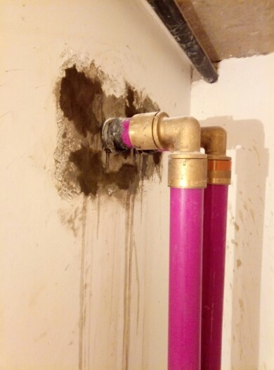 Гидроизоляция стен первого этажа и подвального помещения в частном загородном до