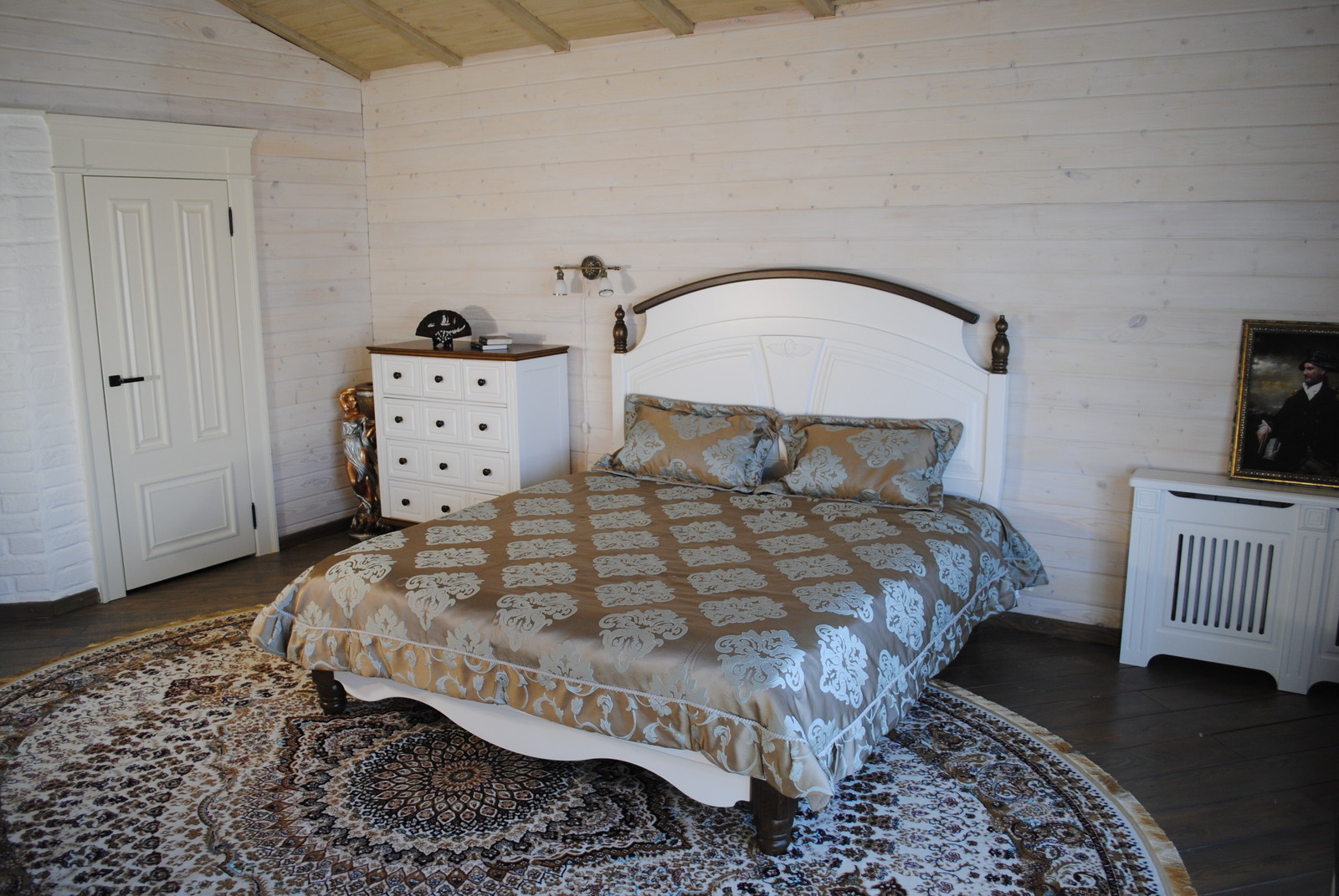 Обставили дом нашей мебелью