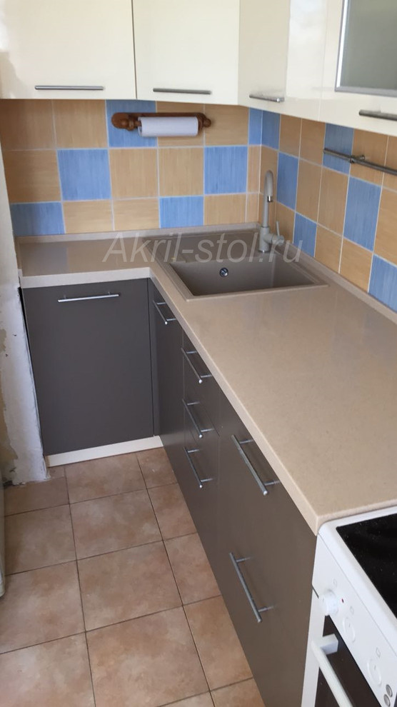 Столешница из искусственного камня на кухню м. Университет