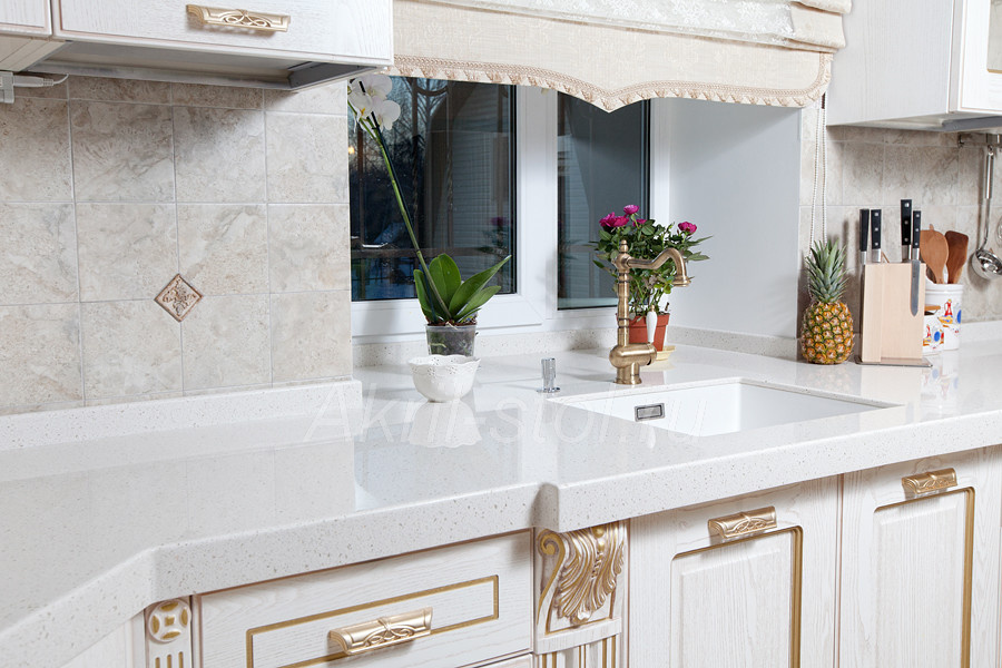 Столешница из искусственного камня на кухню Новая Рига