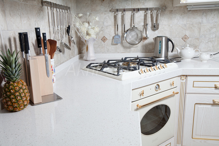 Столешница из искусственного камня на кухню Новая Рига