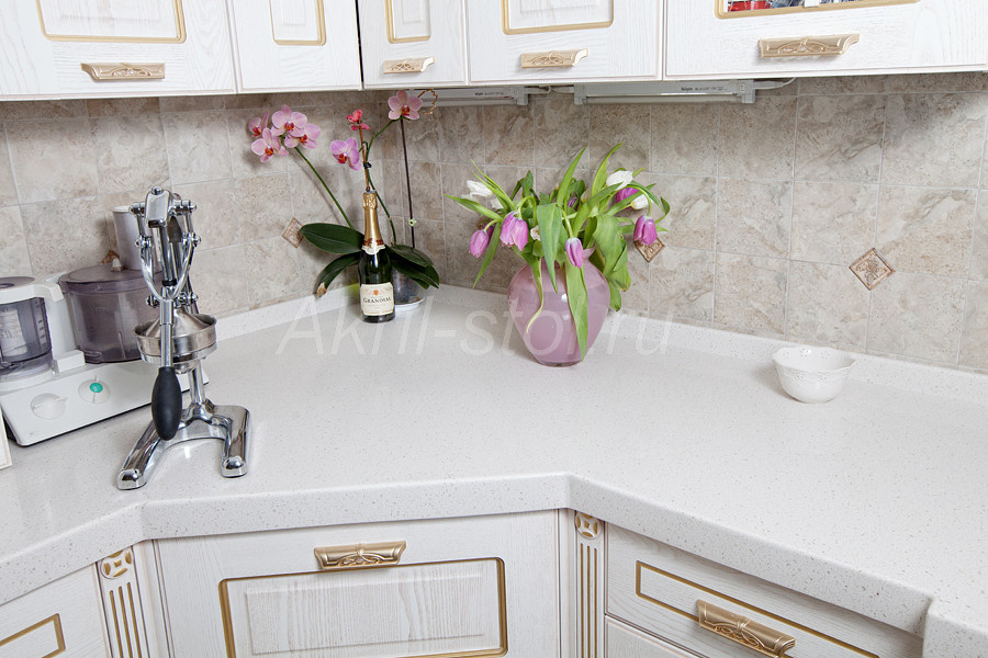 Обложка проекта: Столешница из искусственного камня на кухню Новая Рига