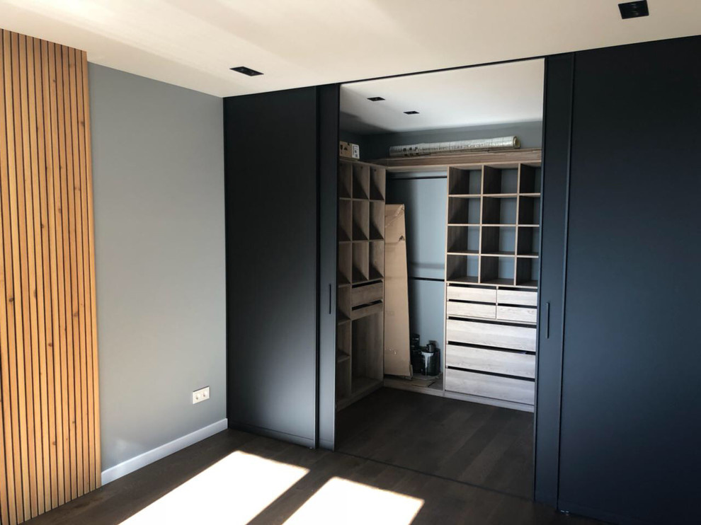 Гардеробная raumplus за раздвижными дверьми