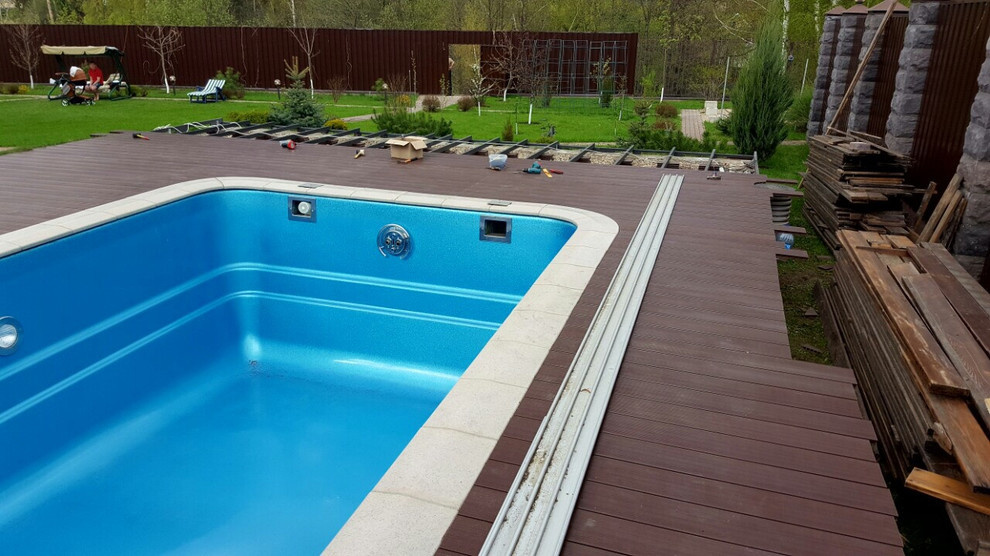 Терраса вокруг бассейна, Истра